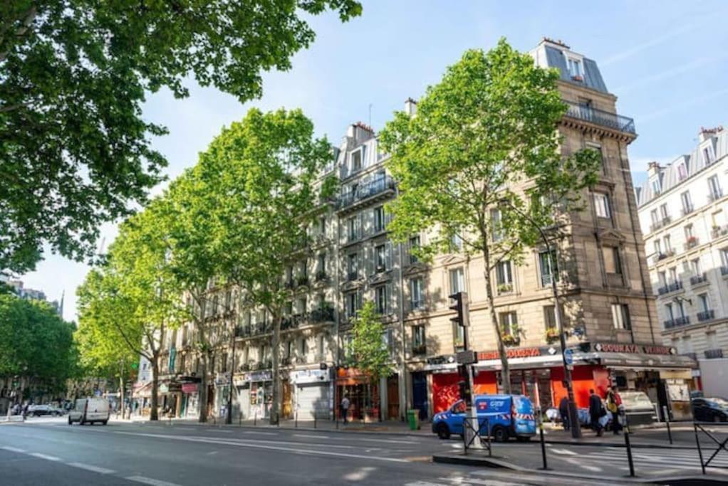 Charmant Appartement Entier A Montmartre Pour 4 París Exterior foto