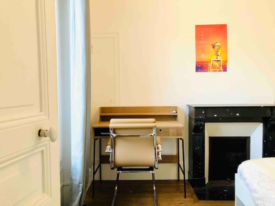 Charmant Appartement Entier A Montmartre Pour 4 París Exterior foto