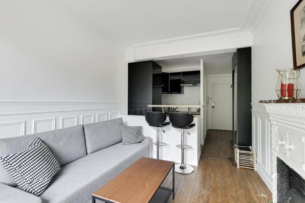 Charmant Appartement Entier A Montmartre Pour 4 París Exterior foto