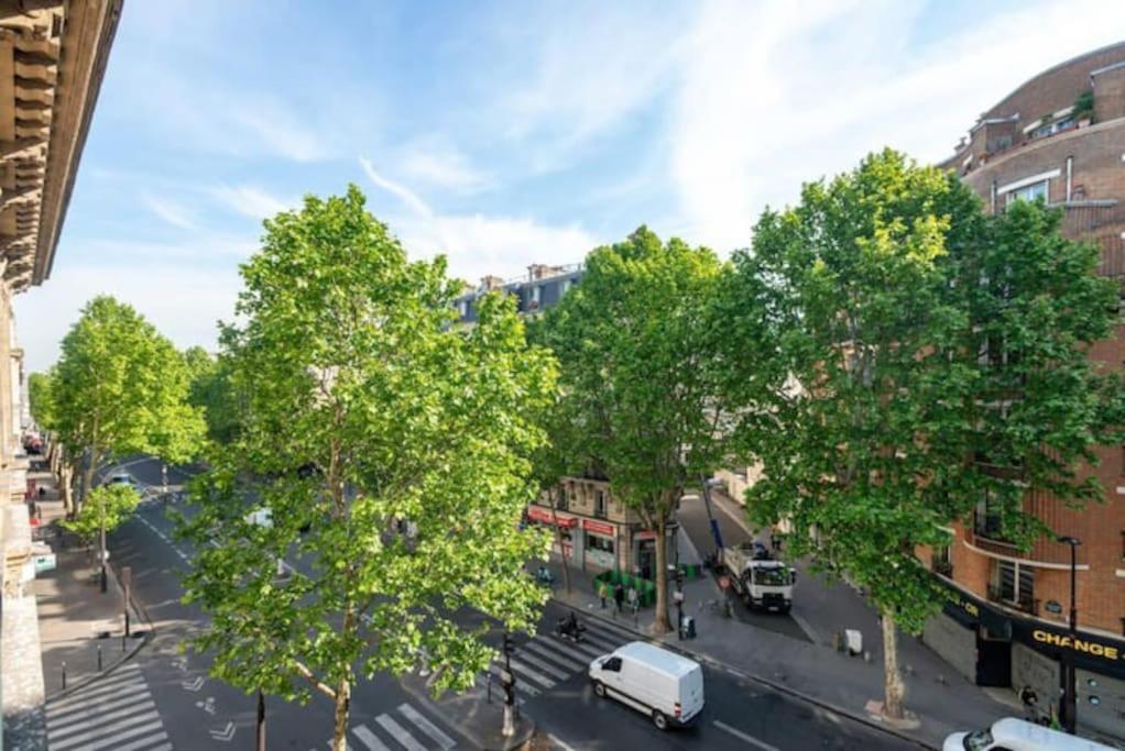 Charmant Appartement Entier A Montmartre Pour 4 París Exterior foto